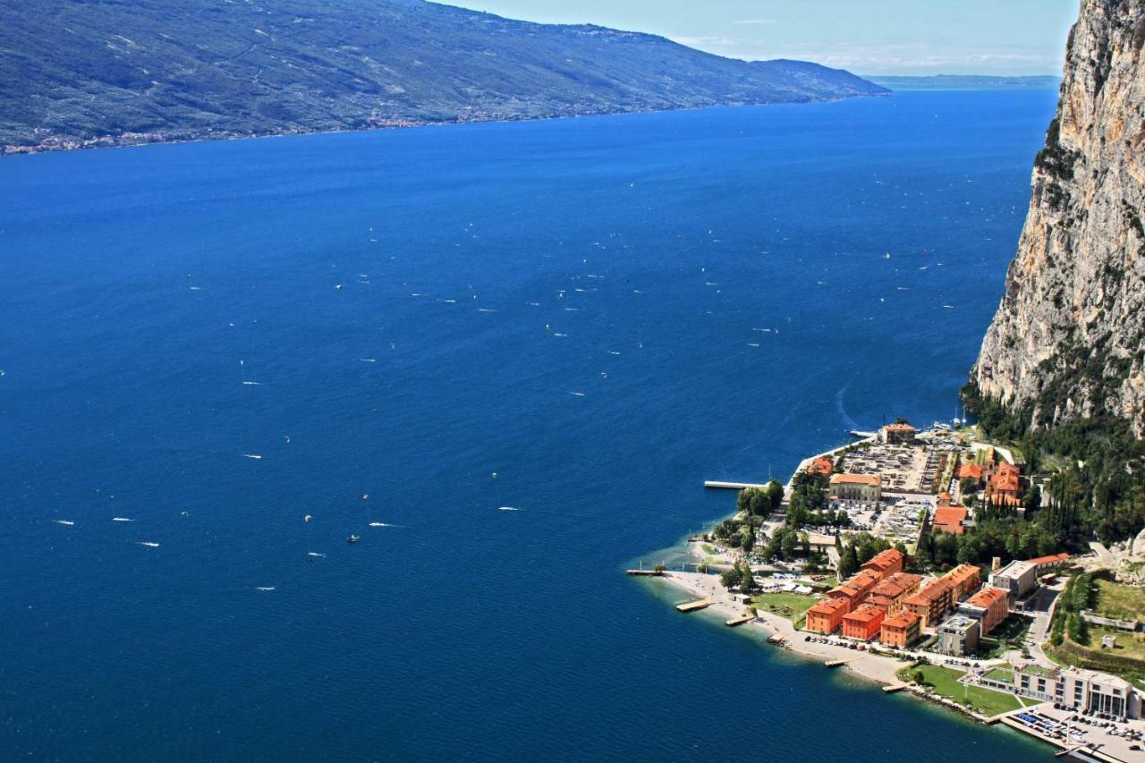 Appartamento Campione Splendid View Campione del Garda Esterno foto